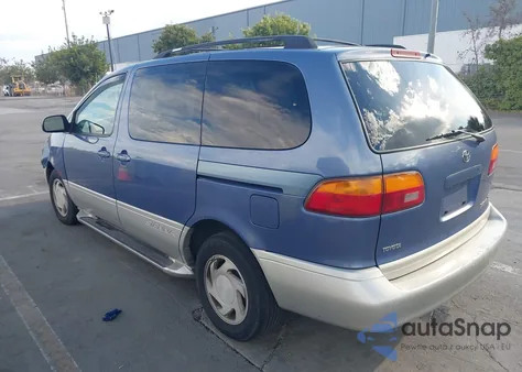 1998 Toyota Sienna Xle from USA, damaged, VIN 4T3ZF13C8WU049551